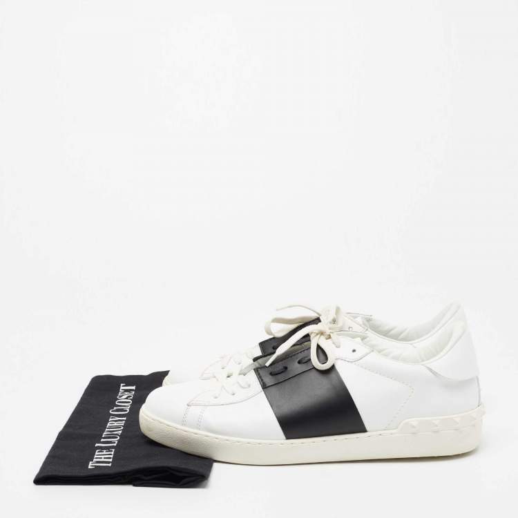 Pre Owned Valentino White/Black Leather Rockstuds Lace Up  Sneakers Size 43
