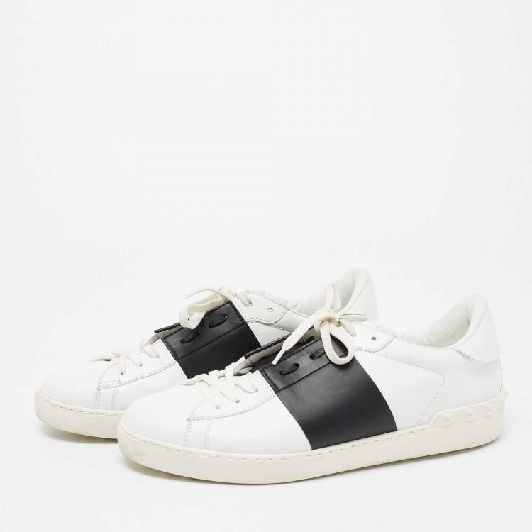 Pre Owned Valentino White/Black Leather Rockstuds Lace Up  Sneakers Size 43