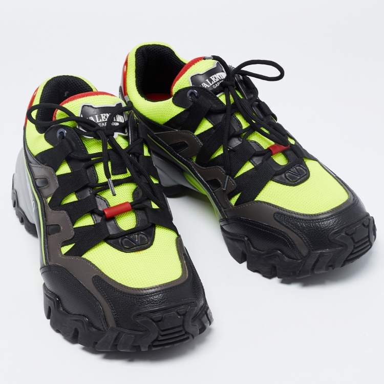 Pre Owned Valentino Black/Neon Green Leather and Mesh Climber Low-Top Sneakers Size 39