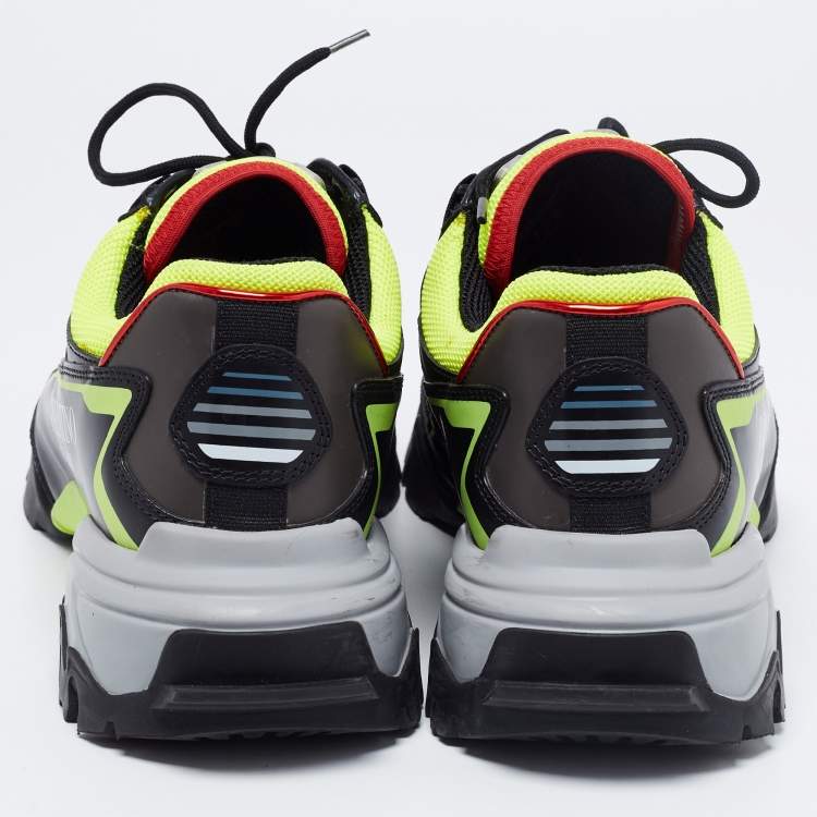 Pre Owned Valentino Black/Neon Green Leather and Mesh Climber Low-Top Sneakers Size 39