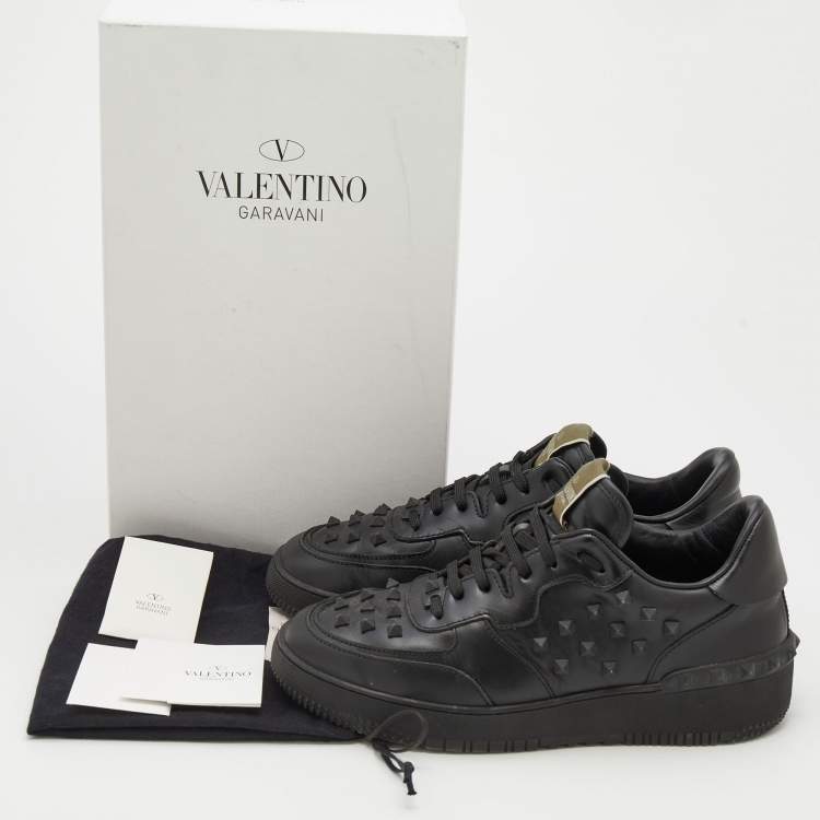 Pre Owned Valentino Black Leather Rockstud Low Top Sneakers Size 43