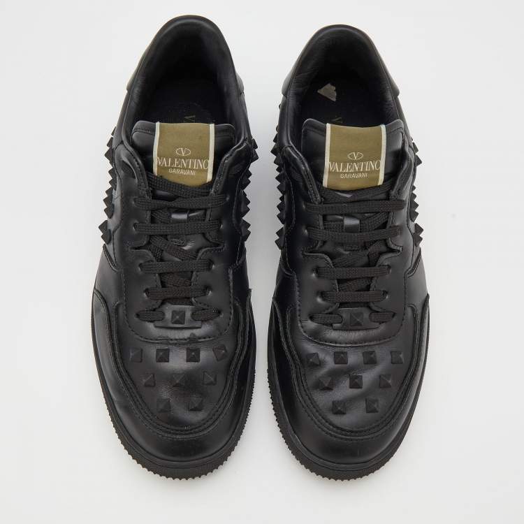 Pre Owned Valentino Black Leather Rockstud Low Top Sneakers Size 43