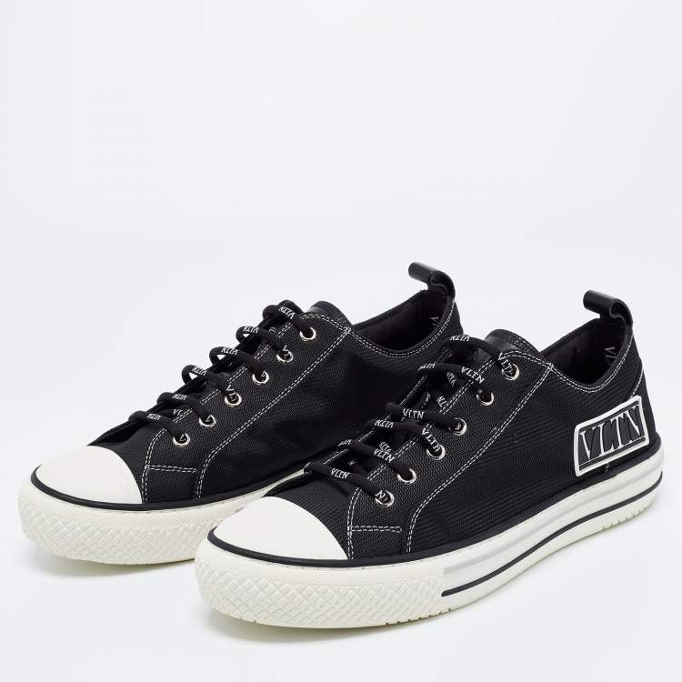 مملوكة مسبقًا Valentino Black Fabric and Rubber Giggies Low Top Sneakers Size 41