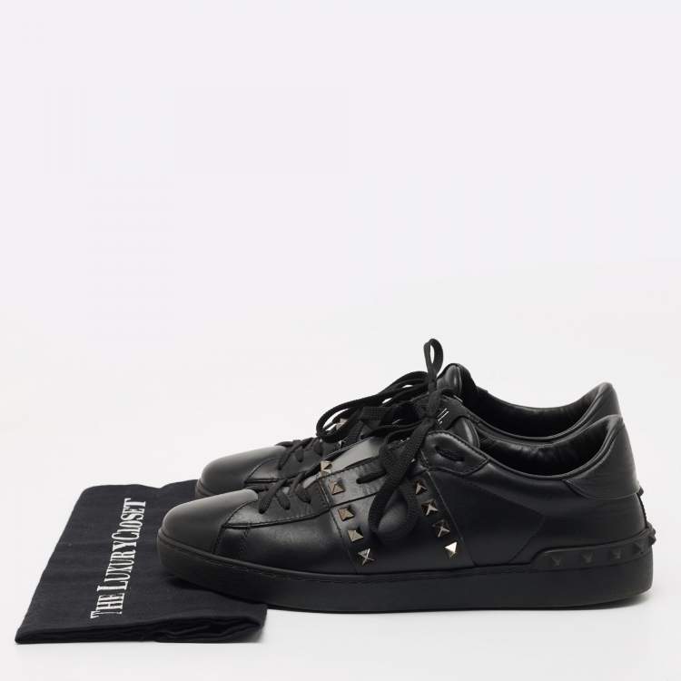 Pre Owned Valentino Black Leather Rockstud Low Top Sneakers Size 44