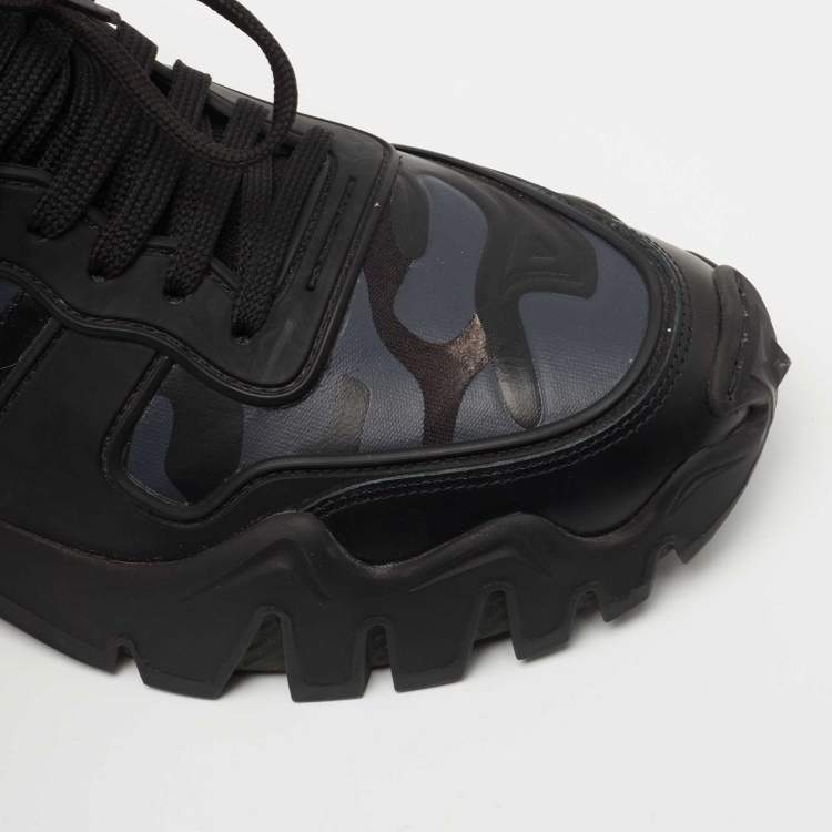 مملوكة مسبقًا Valentino Black Camo Print Canvas and Leather Rockrunner Sneakers Size 43