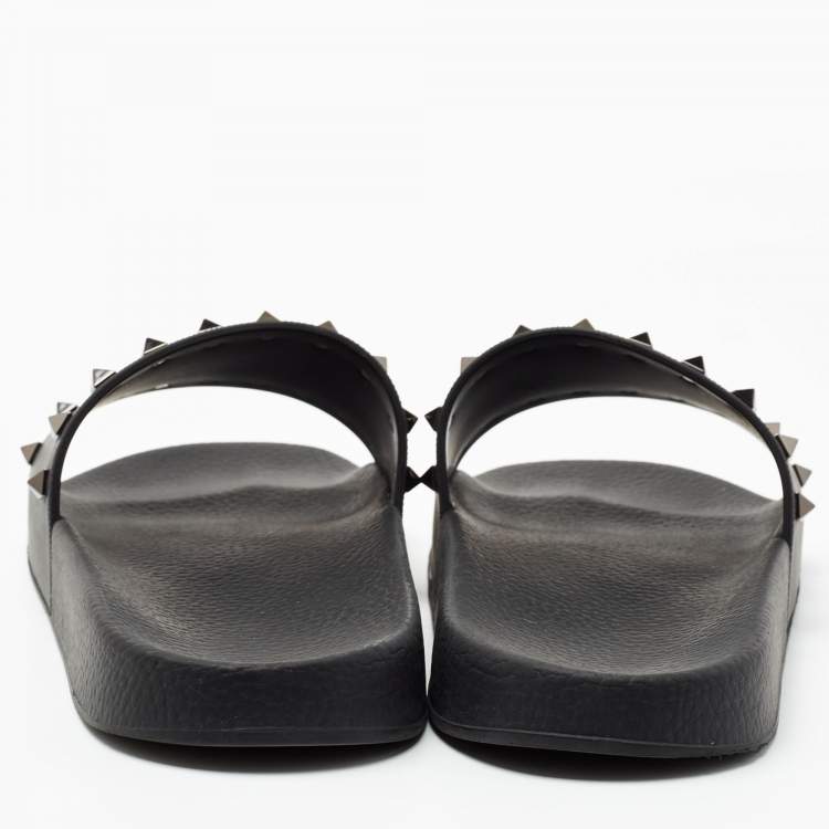 Pre Owned Valentino Black Rubber Rockstud Slides Size 44