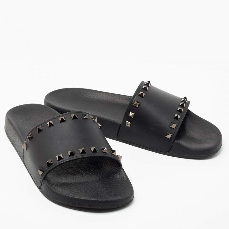 Pre Owned Valentino Black Rubber Rockstud Slides Size 44