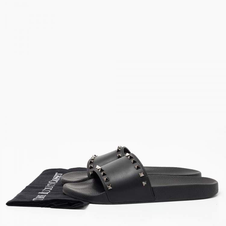 Pre Owned Valentino Black Rubber Rockstud Slides Size 44