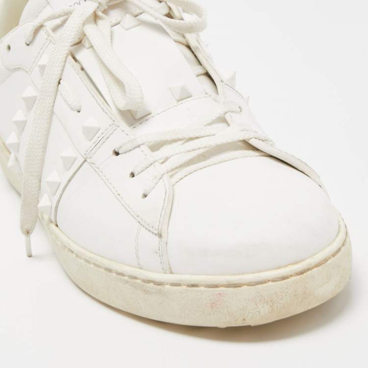 Pre Owned Valentino White Leather Studded Low Top Sneakers Size 44