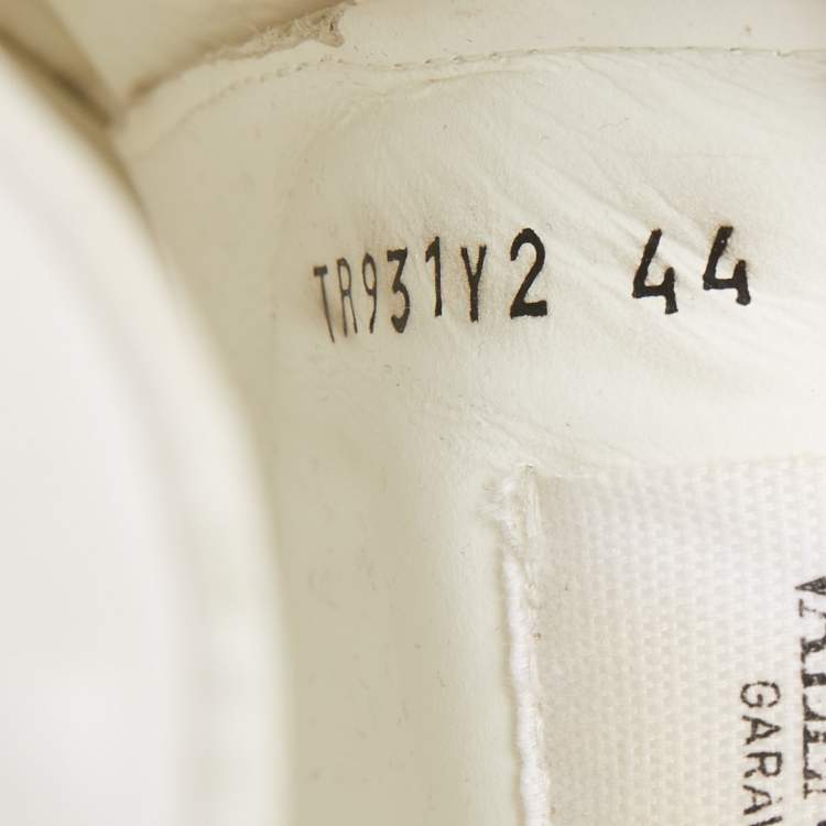 Pre Owned Valentino White Leather Studded Low Top Sneakers Size 44