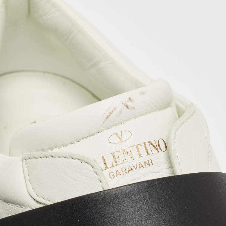 Pre Owned Valentino White/Black Leather Buckle Strap Rockstud Sneakers Size 43