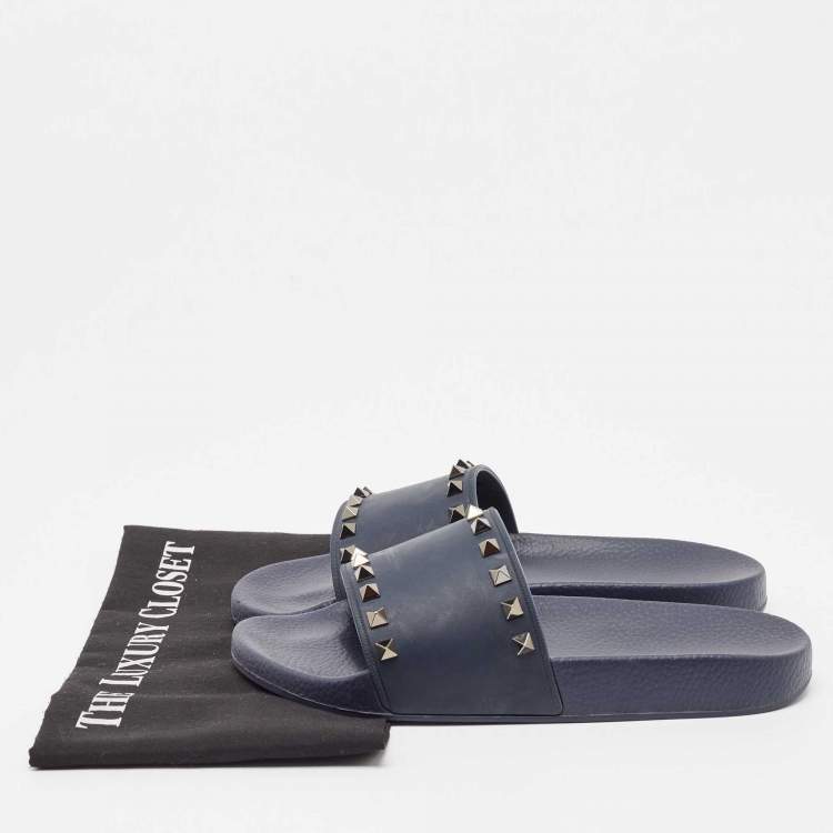 Pre Owned Valentino Dark Blue Rubber Rockstud Pool Slide Flats Size 40