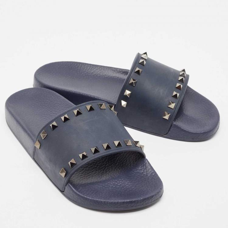 Pre Owned Valentino Dark Blue Rubber Rockstud Pool Slide Flats Size 40