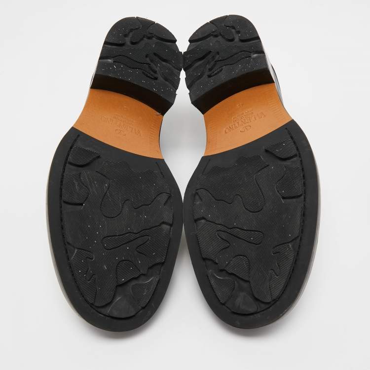 Pre Owned Valentino Black Leather Roman Stud Derby Size 42 