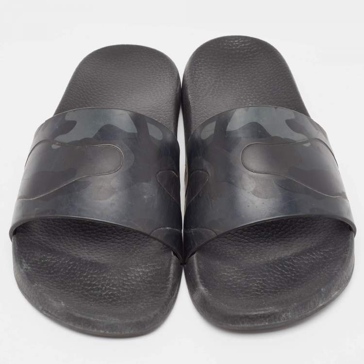 Pre Owned Valentino Black Camo Print Rubber Pool Slides Size 44