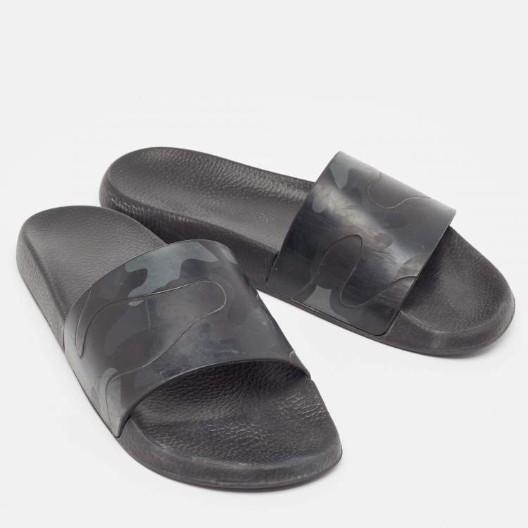 Pre Owned Valentino Black Camo Print Rubber Pool Slides Size 44