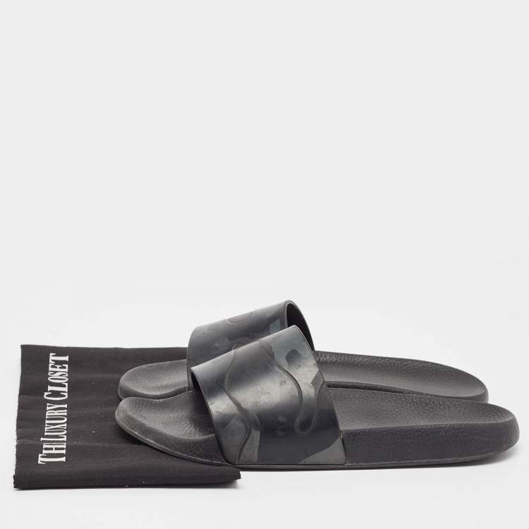 Pre Owned Valentino Black Camo Print Rubber Pool Slides Size 44
