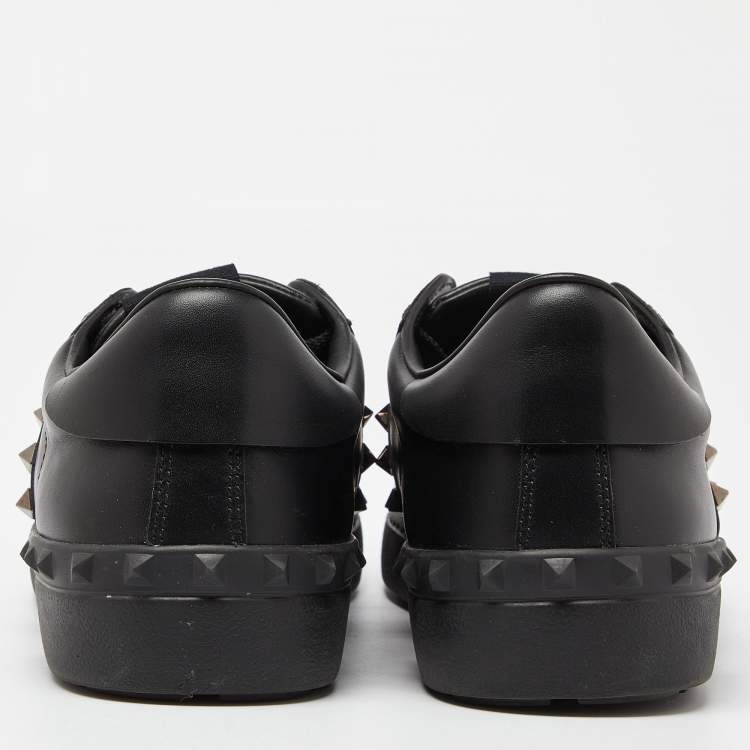 مملوكة مسبقًا Valentino Black Leather Rockstud Untitled Low Top Sneakers Size 42