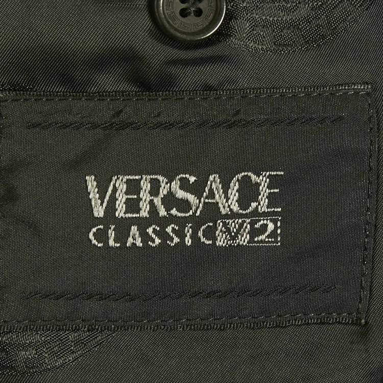مملوكة مسبقًا Versace Black Pinstriped Wool Classic CV2 Suit EX 