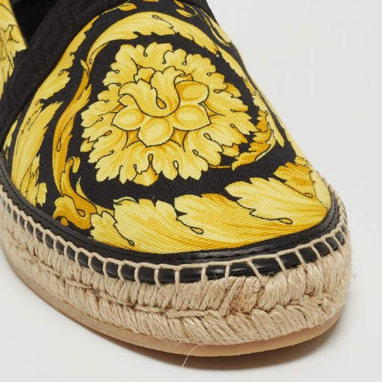 Pre Owned Versace Yellow/Black Baroccoo Print Canvas Slip On Espadrille Flats Size 43
