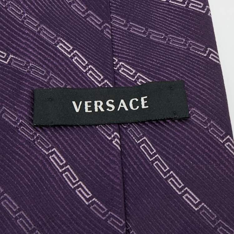 Pre Owned ربطة عنق فيرساتشي نمط غريكا حرير تقليدي أرجواني