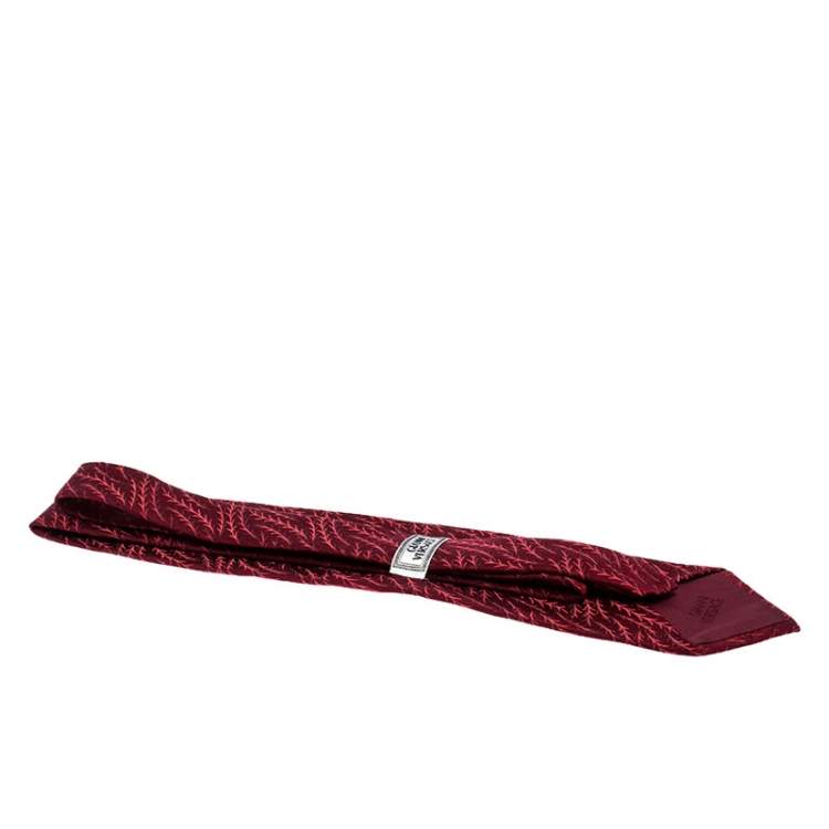 Pre Owned Versace Red Pattern Jacquard Traditional Silk Tie