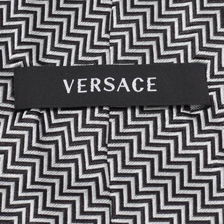 Pre Owned Versace Monochrome Zig Zag Pattern Silk Tie