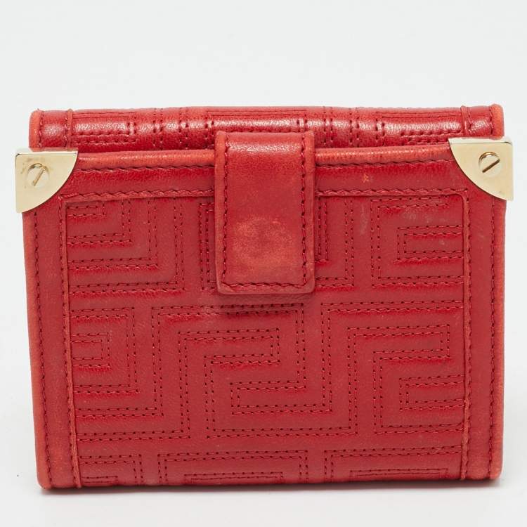 Pre Owned Versace Red Quilted Leather Lock Trifold Wallet