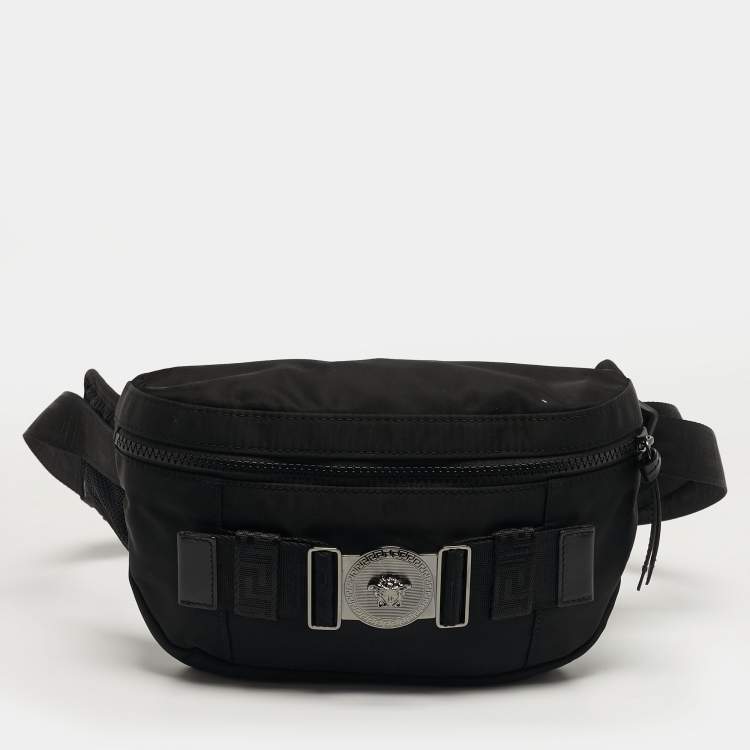 مملوكة مسبقًا Versace La Medusa Black Nylon Belt Bag