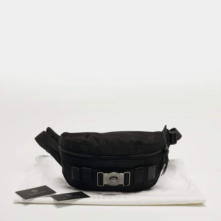 مملوكة مسبقًا Versace La Medusa Black Nylon Belt Bag