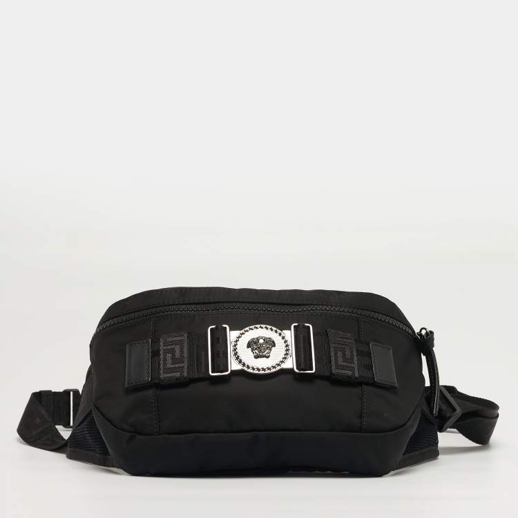 مملوكة مسبقًا Versace La Medusa Black Nylon Belt Bag