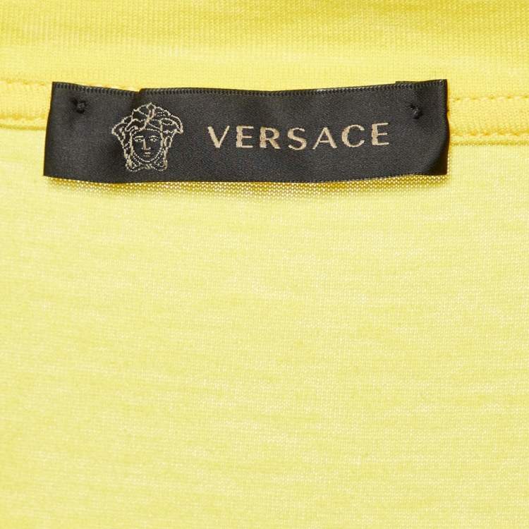 مملوكة مسبقًا Versace Yellow Logo Studded Cotton T-Shirt L