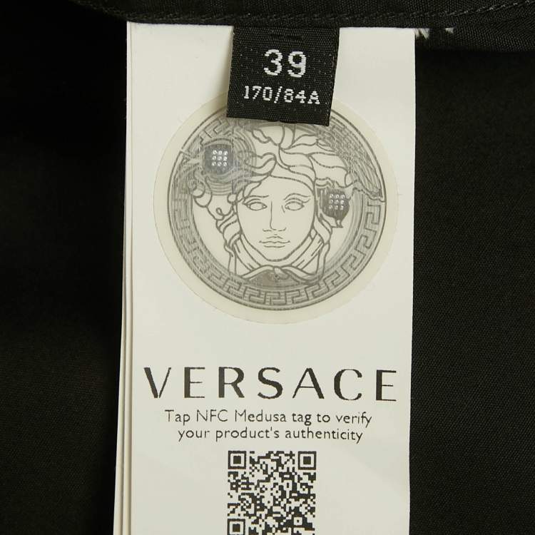 مملوكة مسبقًا قميص فيرساتشي كوليكشن قطني بطبعة هندسية بنفسجي مقاس ميديوم