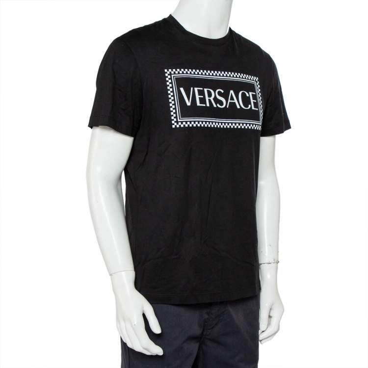 مملوكة مسبقًا Versace Black Logo Printed Cotton Crewneck T-Shirt M