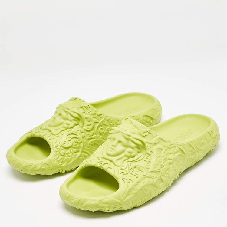 Pre Owned Versace Green Baroque Medusa Embossed Rubber Pool Slides Size 47
