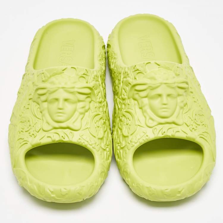 Pre Owned Versace Green Baroque Medusa Embossed Rubber Pool Slides Size 47