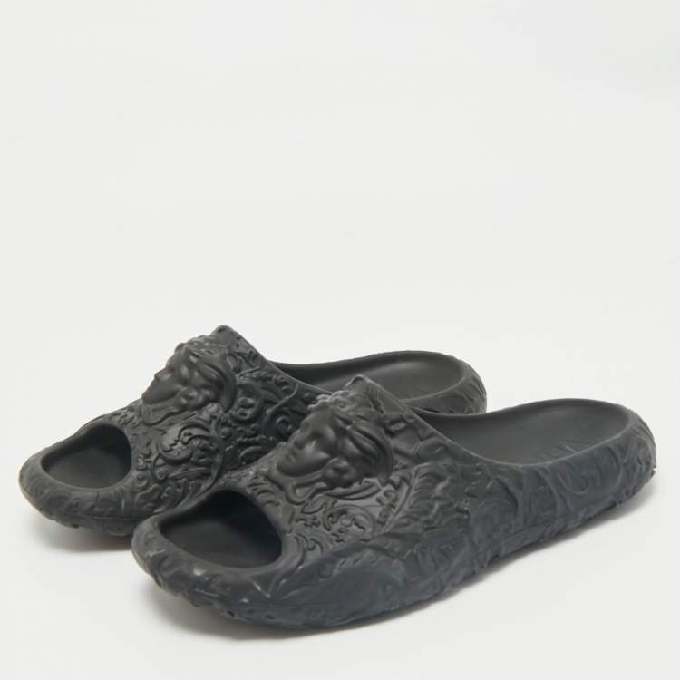 Pre Owned Versace Black Baroque Embossed Rubber Pool Slide Flats Size 42
