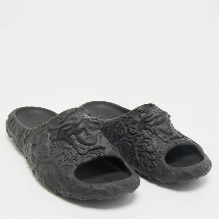 Pre Owned Versace Black Baroque Embossed Rubber Pool Slide Flats Size 42