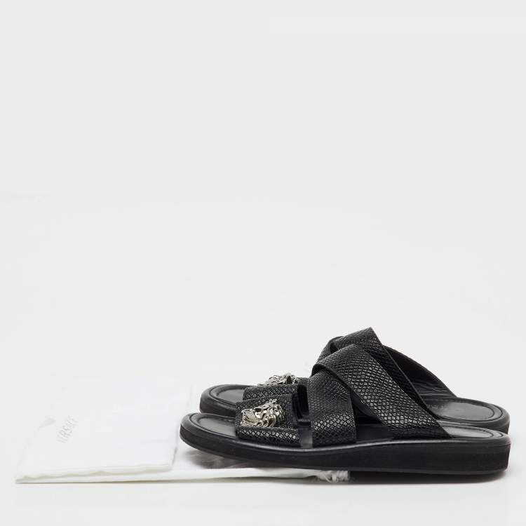 Pre Owned صندل سلايد فيرساتشي جلد أسود بتفاصيل ميدوسا مسطح مقاس 43