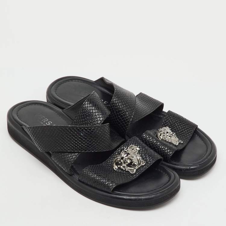 Pre Owned صندل سلايد فيرساتشي جلد أسود بتفاصيل ميدوسا مسطح مقاس 43