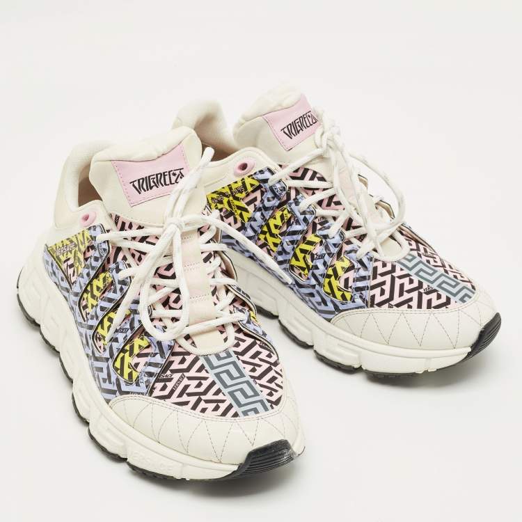 Pre Owned حذاء رياضي فيرساتشي تريجريكا أربطة قماش وجلد متعدد الألوان مقاس 44