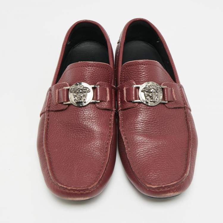 مملوكة مسبقًا Versace Medusa Size 40 Burgundy Leather Loafers