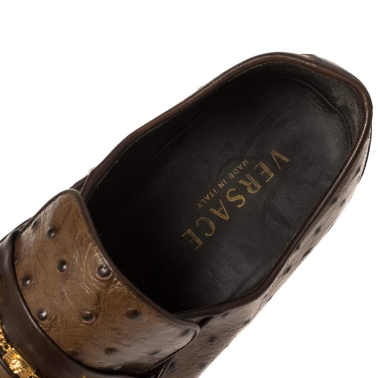Pre Owned Versace Brown Ostrich Medusa Chain Detail Loafers Size 44