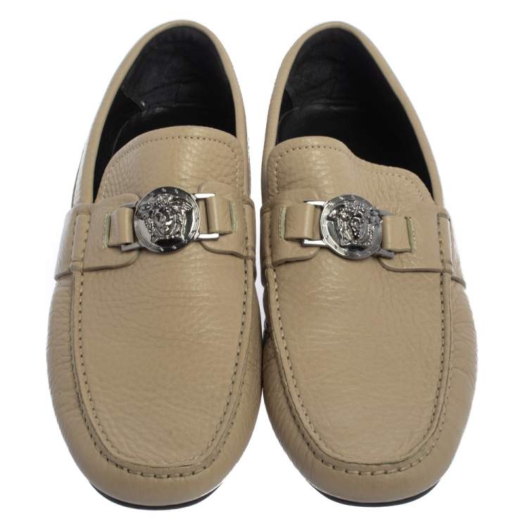 Pre Owned Versace Beige Leather Medusa Embellished Slip On Loafers Size 40
