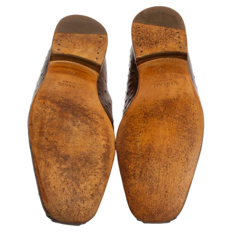 Pre Owned Versace Brown Ostrich  Leather Medusa Chain Detail Loafers Size 43