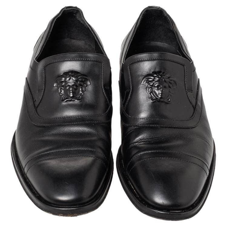 Pre Owned Versace Black Leather Medusa Embellished Slip On Oxford Size 40