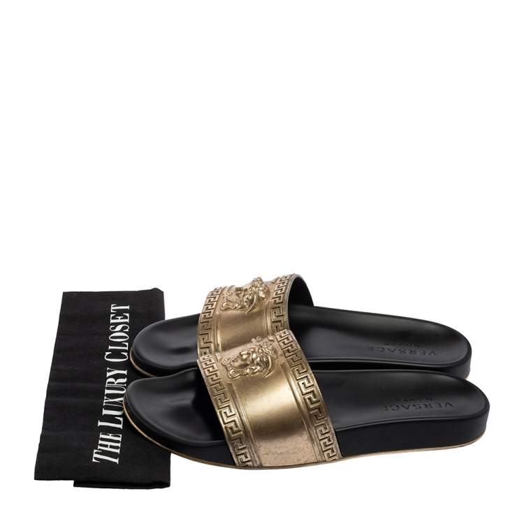 Pre Owned Versace Gold Rubber Medusa Flat Slides Size 41.5 