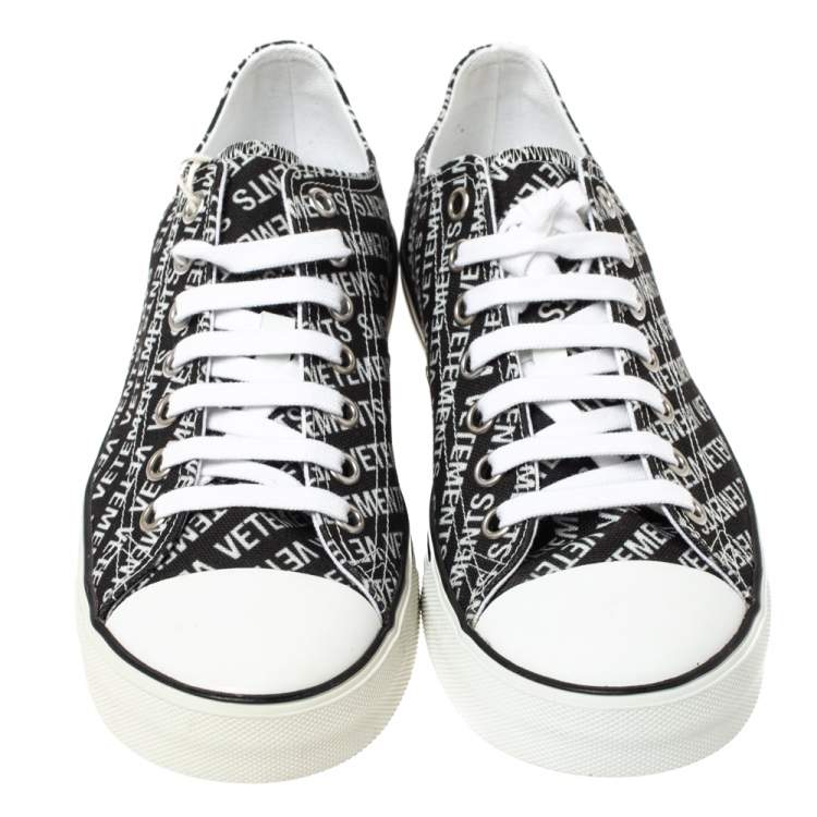 Pre Owned Vetements Black/White Logo Print Canvas Low Top Sneakers Size 42