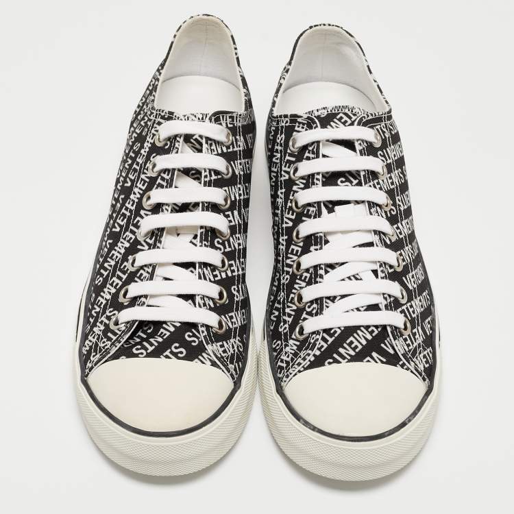 Pre Owned Vetements Black/White Logo Print Canvas Low Top Sneakers Size 43