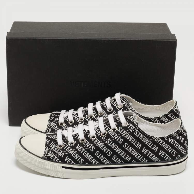 Pre Owned Vetements Black/White Logo Print Canvas Low Top Sneakers Size 43